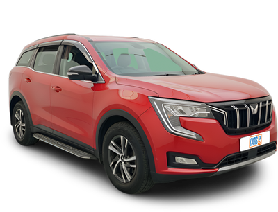 Mahindra XUV700-img